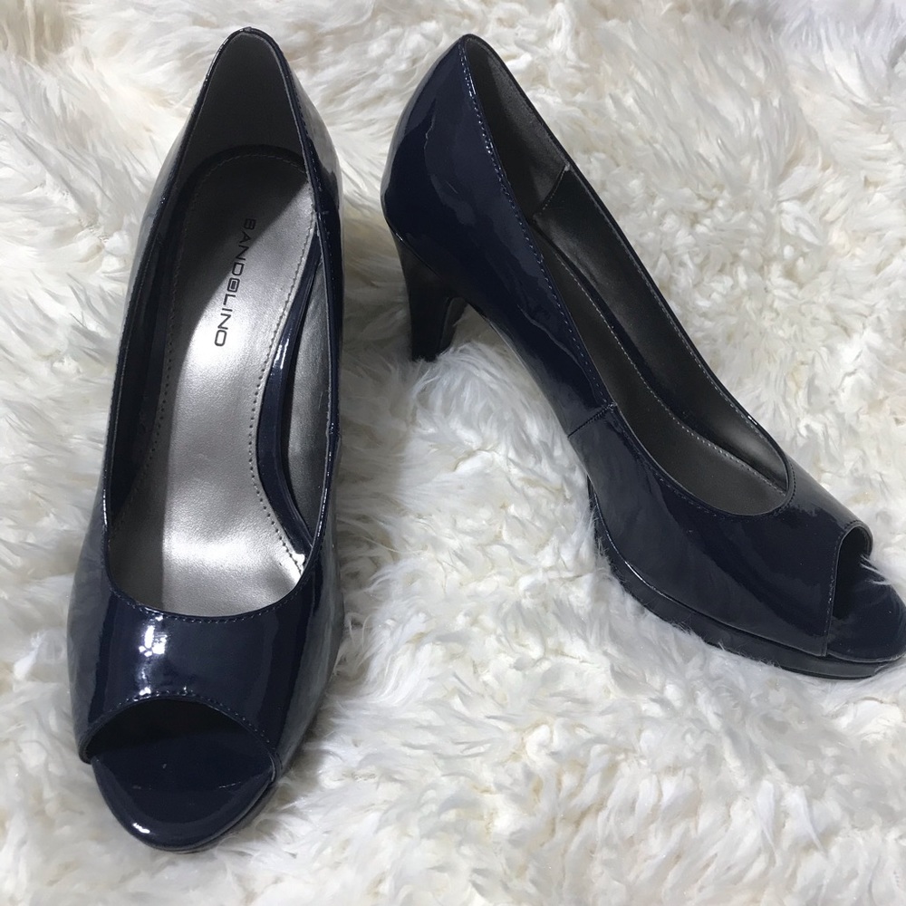 Bandolino Mylah Navy Blue Patent Leather Heels 7.5